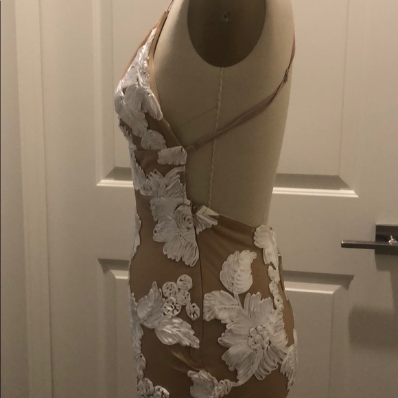 Nude floral dress - Picture 4 of 6